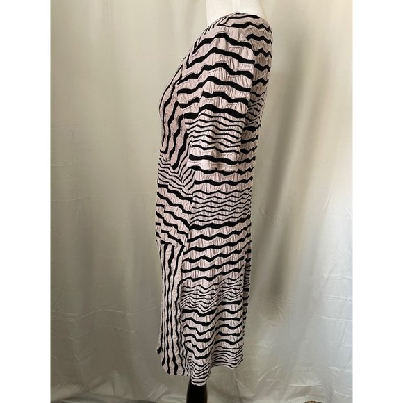 Papillon Blanc Women's Gray/Black Wavy Striped Pattern Short Sleeve Midi Dress - Picture 7 of 11